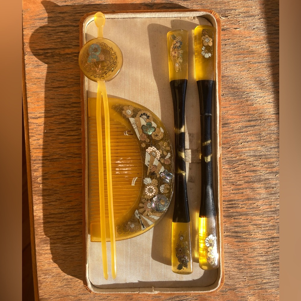 Rare Taisho Era Geisha Hair Accessories Full Set – Resin with Mother of Pearl